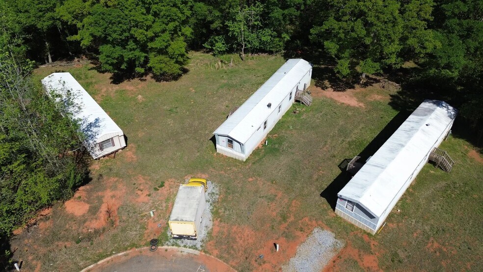 More Photos Of 106 Cool Springs Drive dr, Anderson Multifamily For Sale