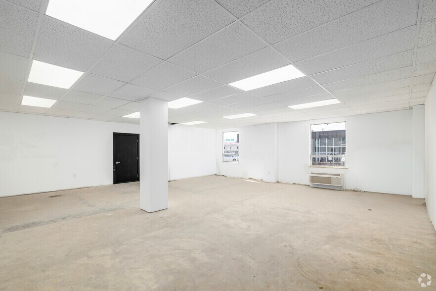 More Photos Of 6901 Old Keene Mill Rd, Springfield Office For Lease