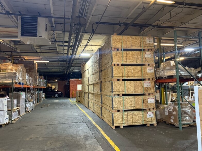 More Photos Of 141 N 13th St, Newark Warehouse For Lease