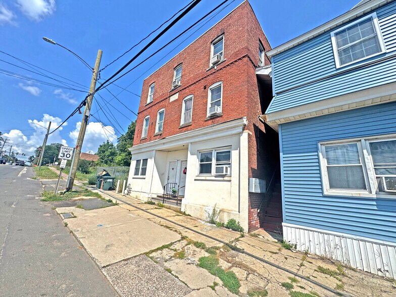 More Photos Of 220 Main St, Terryville Apartments For Sale