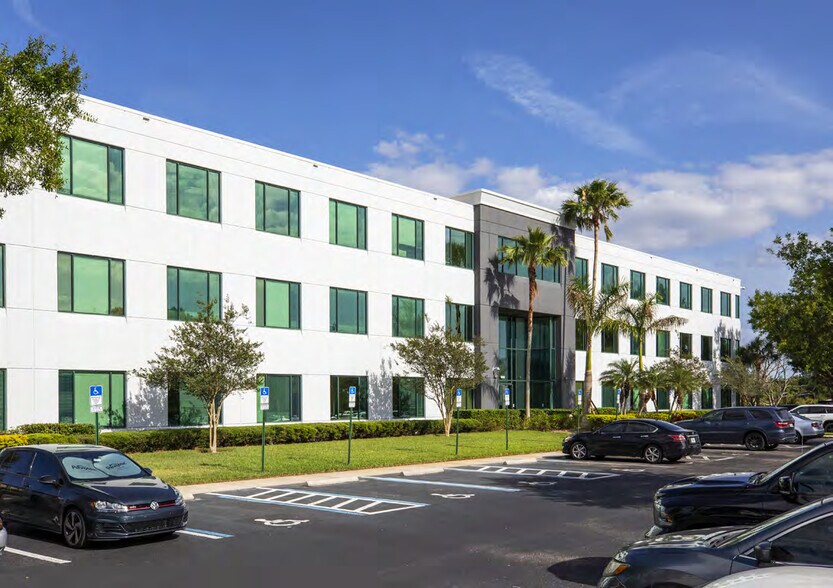 More Photos Of 9119 Corporate Lake Dr, Tampa Office For Lease