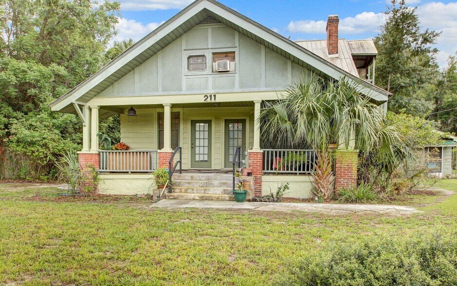 More Photos Of 211 S US Highway 17, East Palatka Apartments For Sale