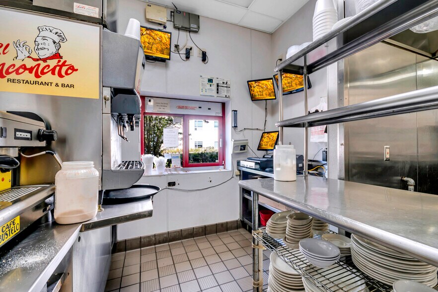 More Photos Of 5600 Butler National Dr, Orlando Service Station For Sale