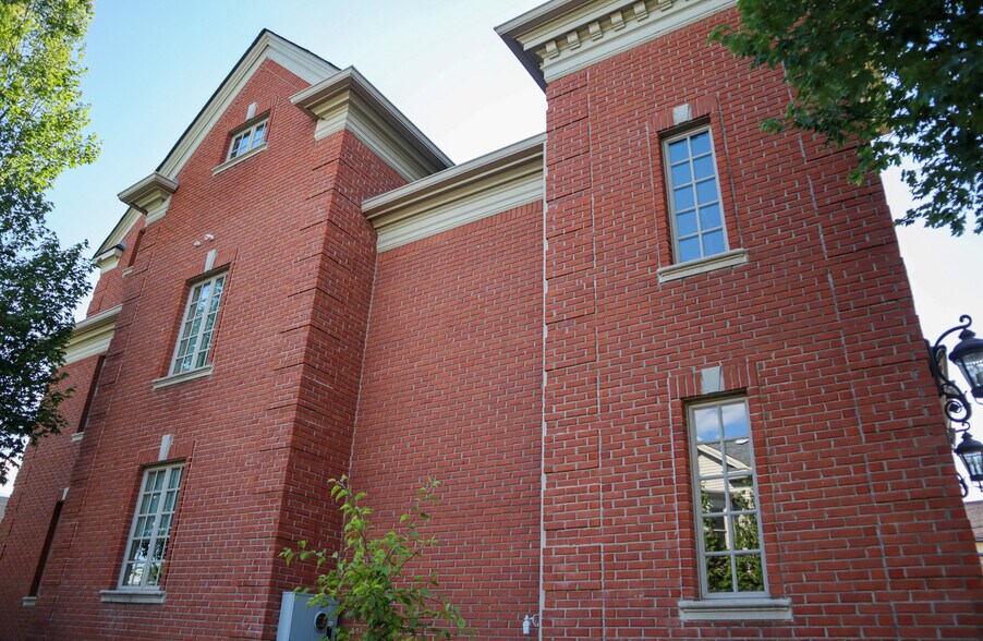 More Photos Of 21 W High St, Somerville Office For Lease