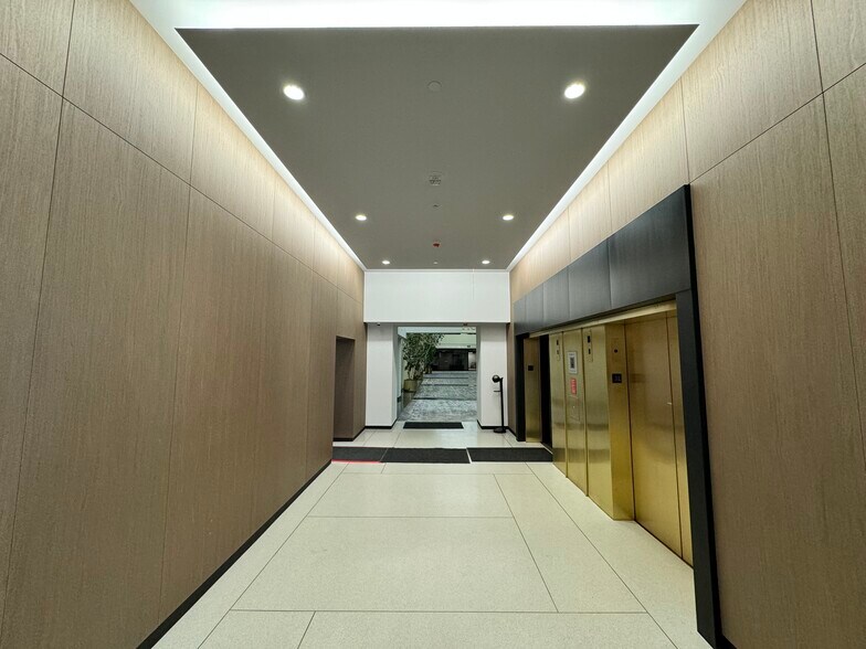 More Photos Of 5757 Wilshire Blvd, Los Angeles Office For Lease