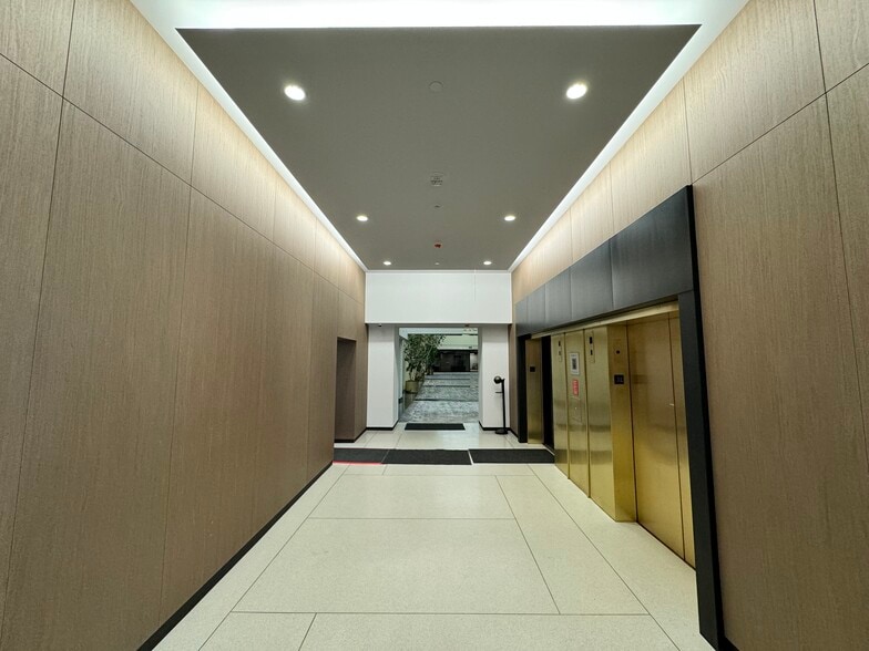 More Photos Of 5757 Wilshire Blvd, Los Angeles Office For Lease