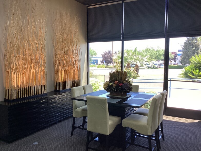 More Photos Of 635 N Plaza Dr, Visalia Office For Lease