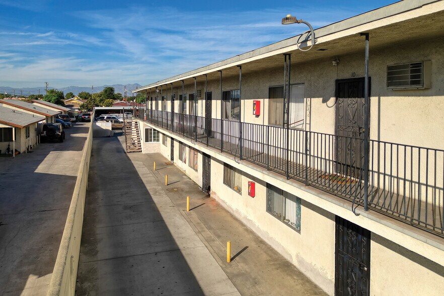 More Photos Of 5027 Clara St, Cudahy Apartments For Sale