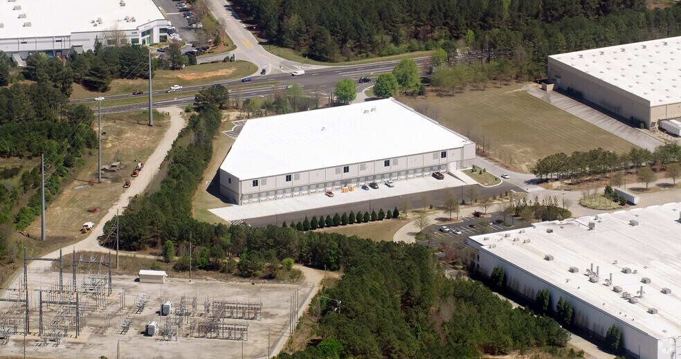 More Photos Of 2223 Thornton Rd, Douglasville Warehouse For Lease