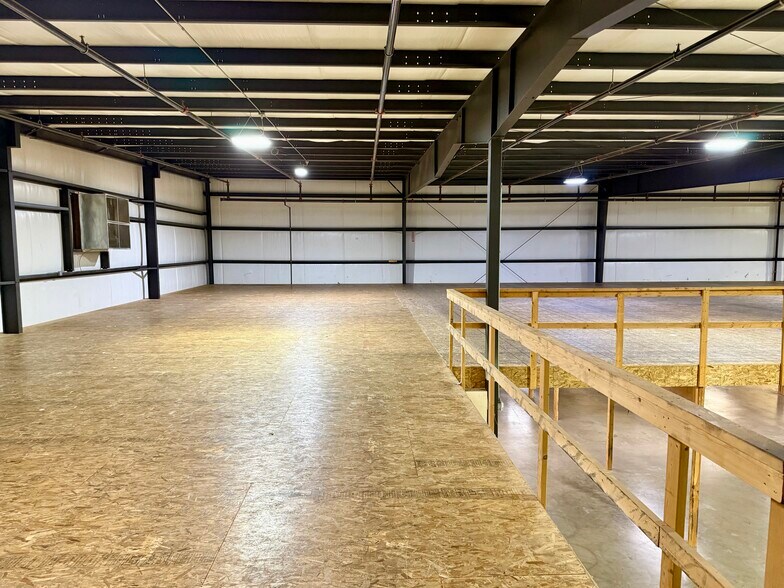 More Photos Of 12045 6300 Rd, Montrose Flex For Lease