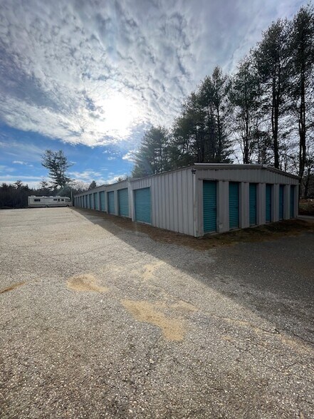 More Photos Of 10 Watson Rd, Barnstead General Retail For Sale