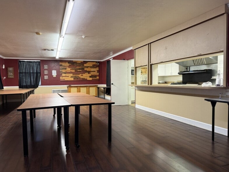 More Photos Of 2508 Westside Dr, Leesburg Religious Facility For Sale