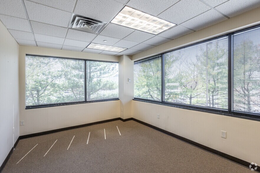 More Photos Of 218 Route 17 N, Rochelle Park Office For Lease