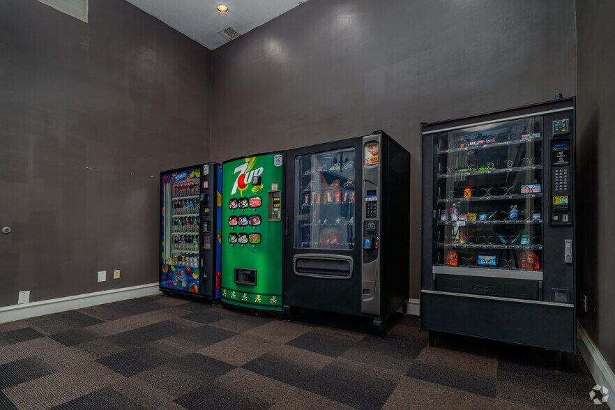 More Photos Of 11221 San Pedro Ave, San Antonio Hotel For Sale