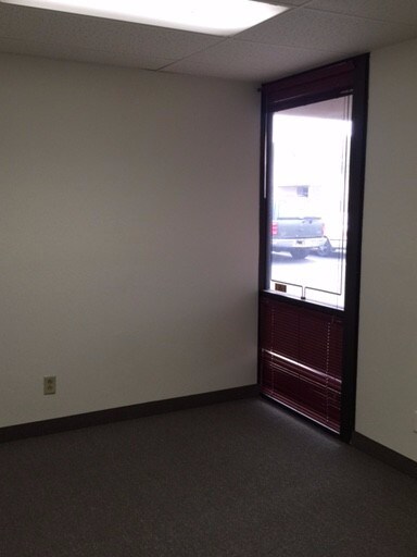 More Photos Of 3101 W Thomas Rd, Phoenix Service For Lease