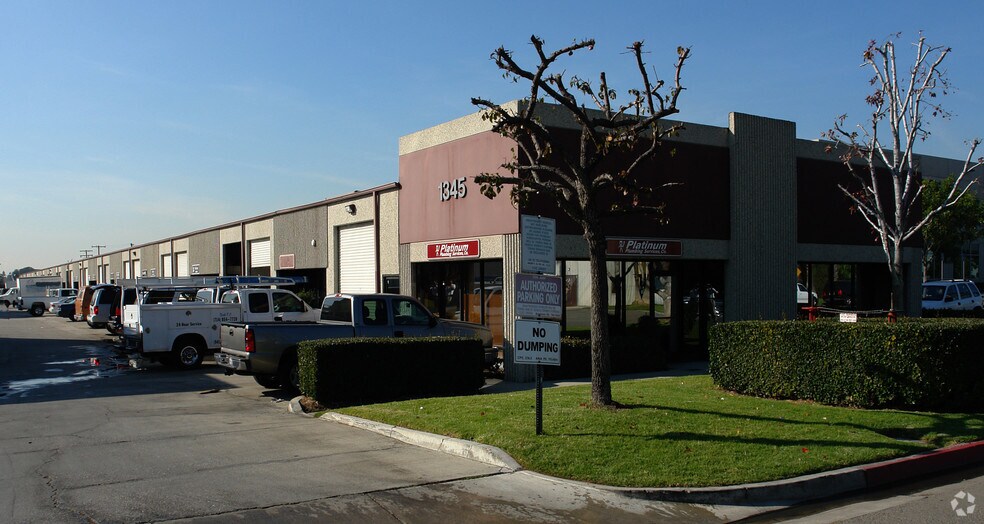 More Photos Of 2911 Miraloma Ave, Anaheim Unknown For Lease