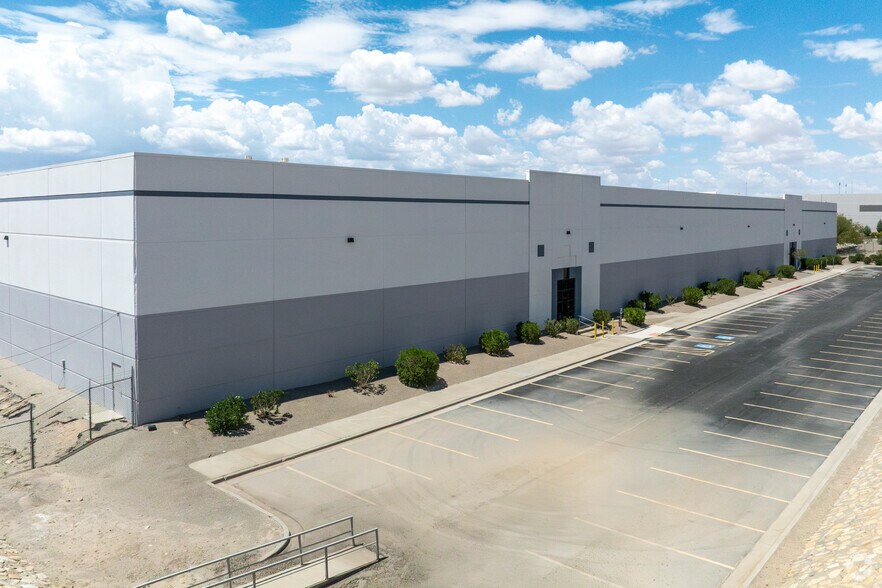 More Photos Of 12430 Mercantile Ave, El Paso Warehouse For Lease