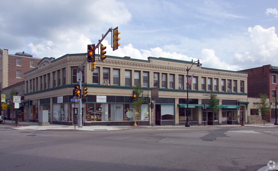 More Photos Of 1 Park St, Attleboro Storefront Retail Office For Lease