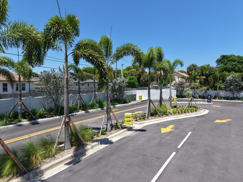 More Photos Of 921 Palm Beach Lakes Blvd, West Palm Beach Carwash For Sale