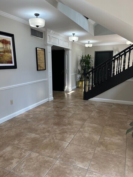 More Photos Of 1110 Douglas Ave, Altamonte Springs Office For Lease