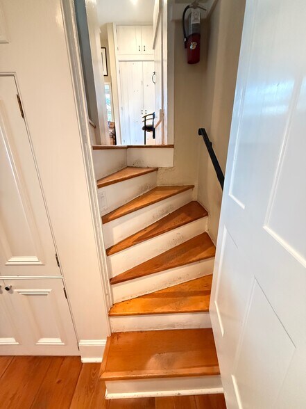 More Photos Of 1107 Taylorsville Rd, Washington Crossing Office For Lease