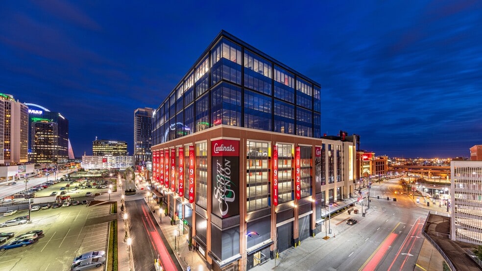 More Photos Of 601 S Clark St, Saint Louis Freestanding For Lease