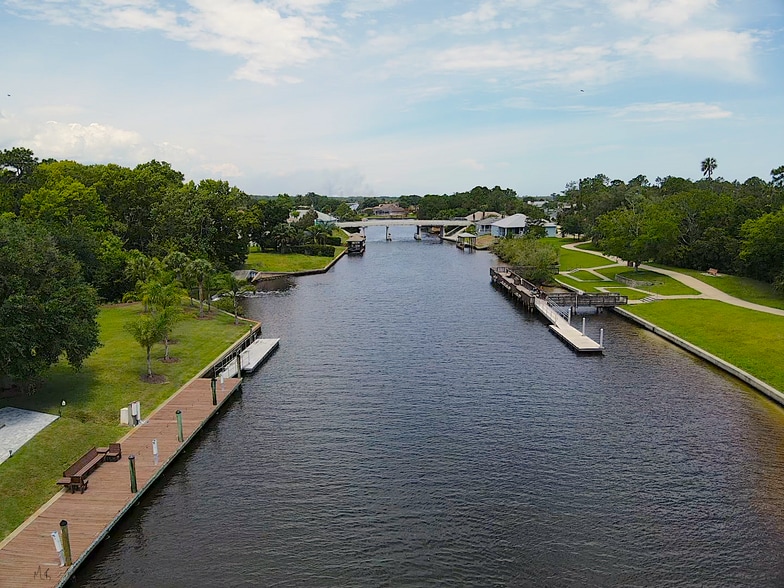 More Photos Of 1 Yacht Club Dr, Palm Coast Restaurant For Sale