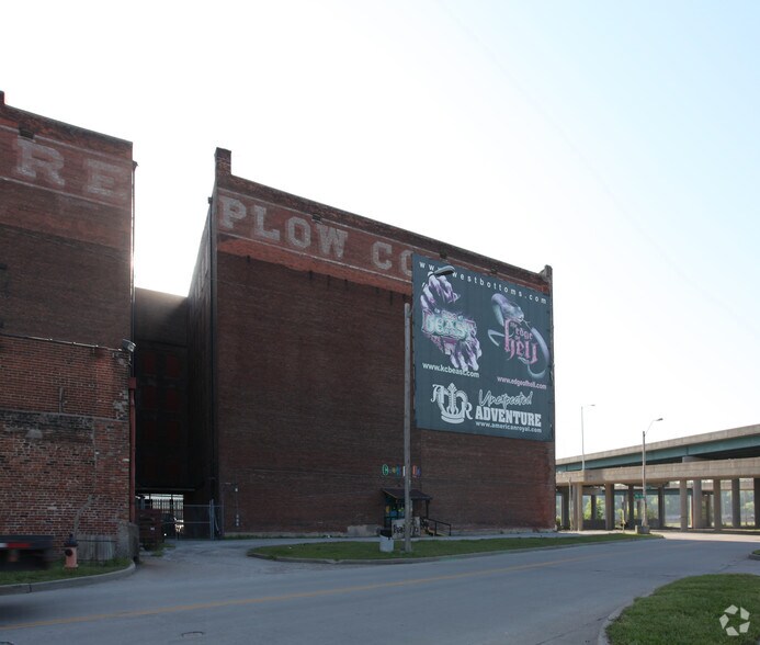 More Photos Of 1420 W 13th Ter, Kansas City Warehouse For Lease