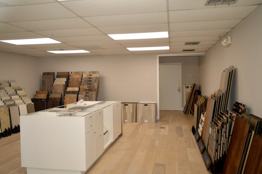 More Photos Of 1140-1180 Solana Ave, Winter Park Flex For Lease