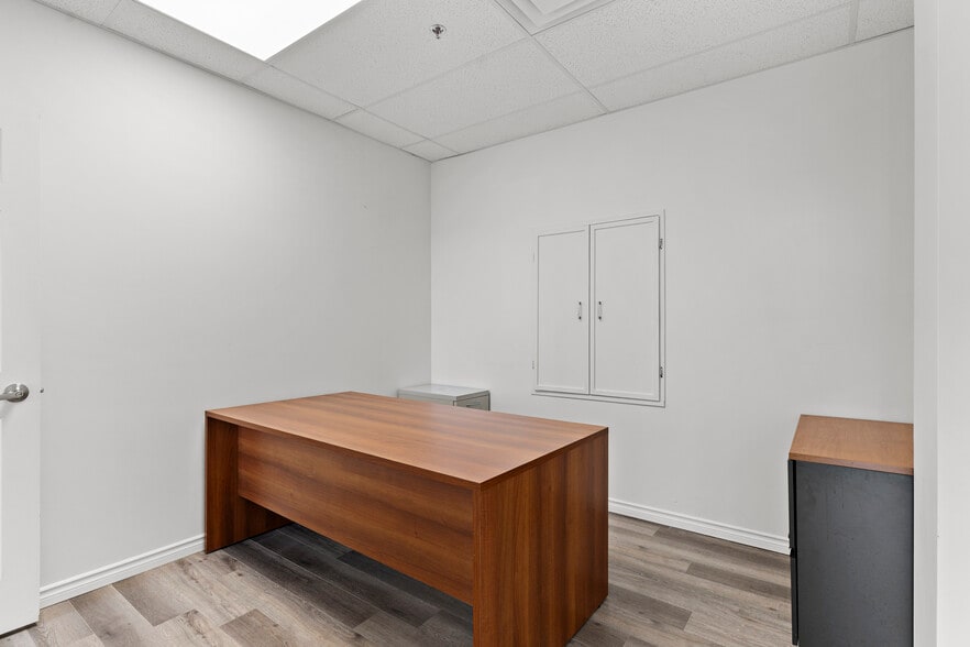 More Photos Of 4310 104 Av NE, Calgary Office For Sale