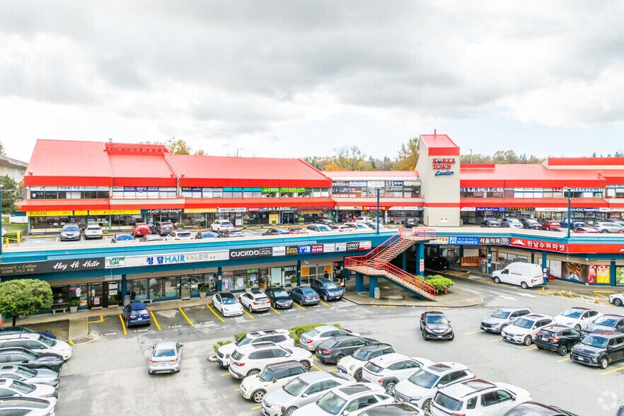 More Photos Of 4501 North Rd, Burnaby Storefront For Lease