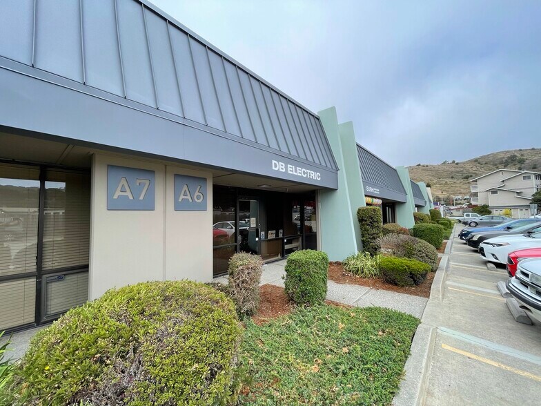 More Photos Of 580 Crespi Dr, Pacifica Warehouse For Sale