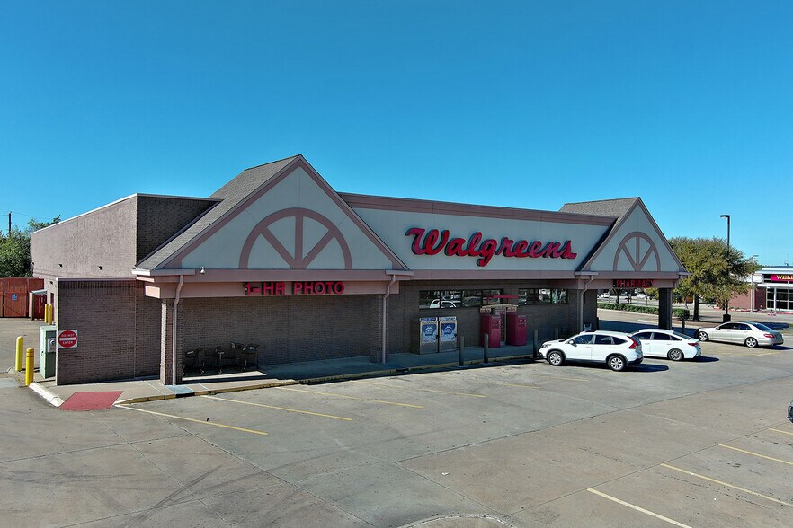 More Photos Of 4202 S Carrier Pky, Grand Prairie Drugstore For Sale