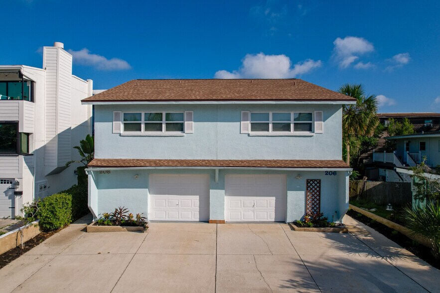 More Photos Of 208 Hopkins St, Neptune Beach Multifamily For Sale
