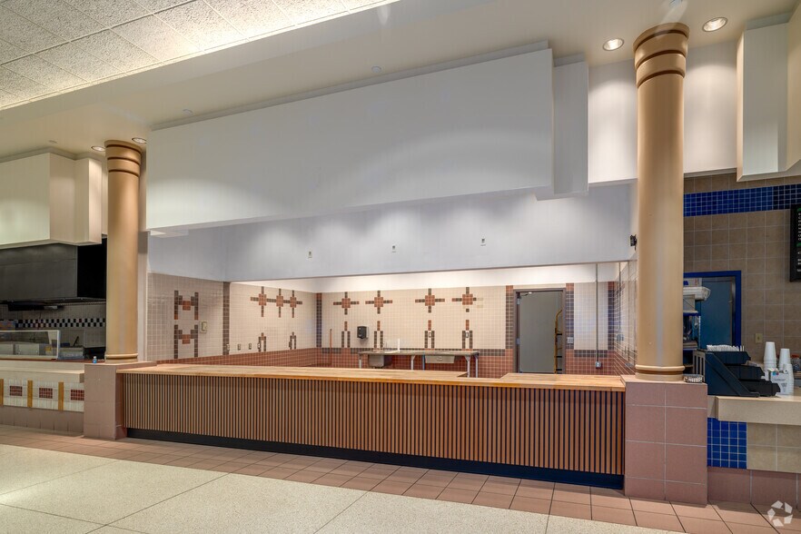 More Photos Of 2209 Richland Mall, Mansfield Unknown For Sale