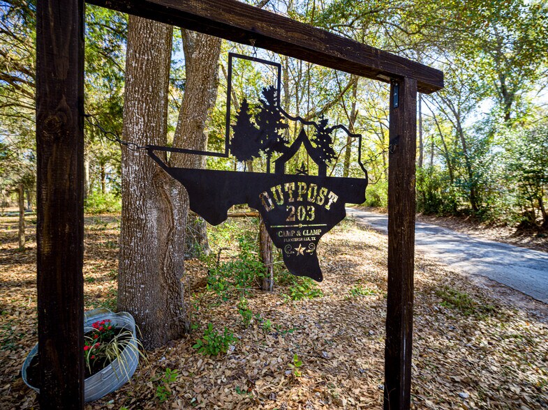 More Photos Of 11201 County Road 203, Plantersville Specialty For Sale
