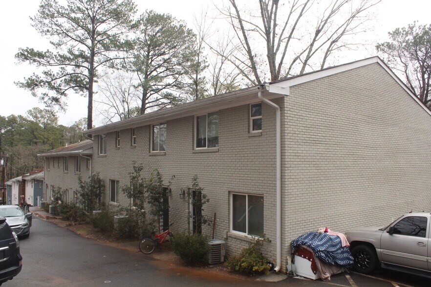 More Photos Of 2451 Peachwood Cir NE, Atlanta Apartments For Sale