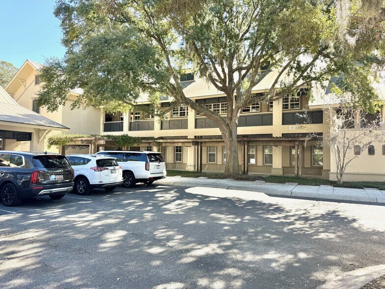 More Photos Of 14 Westbury Park, Bluffton Office For Sale