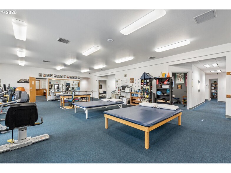 More Photos Of 2519 Cove Ave, La Grande Healthcare For Sale