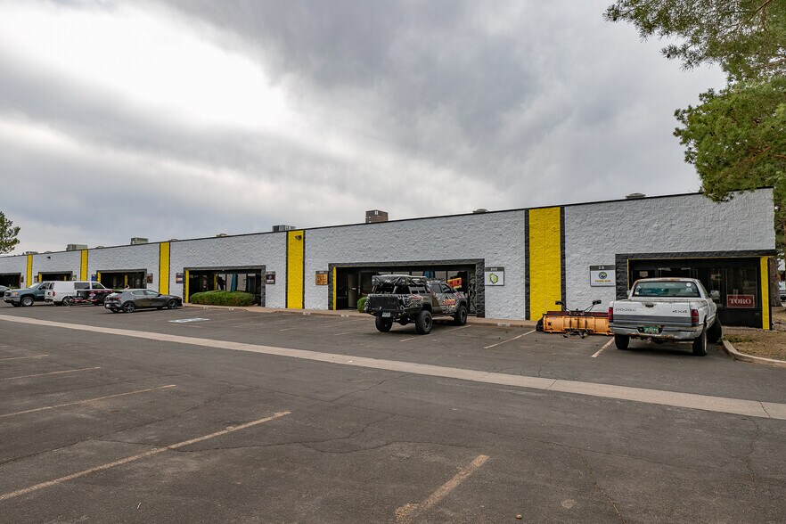 More Photos Of 8200 E Pacific Pl, Denver Unknown For Lease