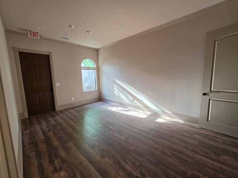 More Photos Of 282 Ed English Dr, Shenandoah Coworking Space