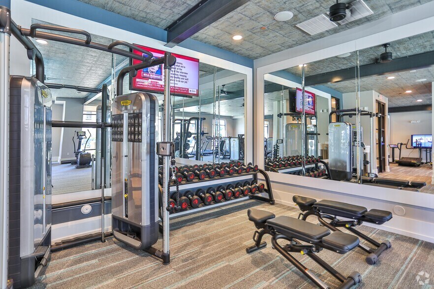 More Photos Of 7420 N Rea Park Ln, Charlotte Apartments For Lease