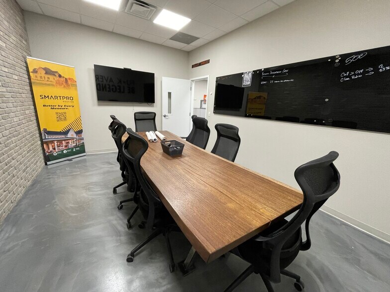 More Photos Of 4680 Lake Industrial Blvd, Tavares Warehouse For Sale