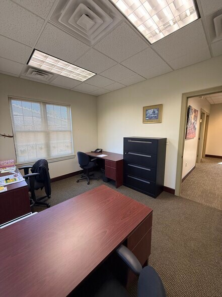 More Photos Of 5665 S Transit Rd, Lockport Office For Sale