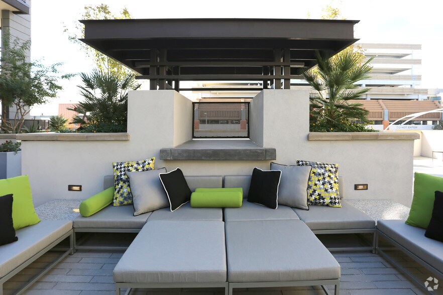 More Photos Of 7350 E Stetson Dr, Scottsdale Apartments For Lease