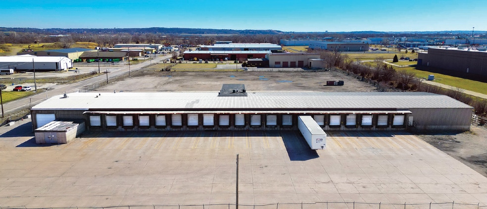 More Photos Of 3219 Nebraska Ave, Council Bluffs Truck Terminal For Sale