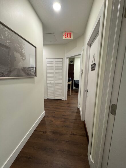 More Photos Of 9633 W Broward Blvd, Plantation Medical For Sale