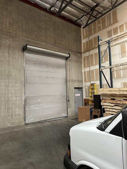 More Photos Of 5304 Derry Ave, Agoura Hills Industrial For Lease