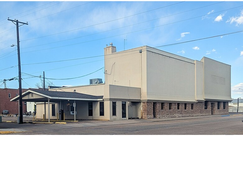 More Photos Of 100 Oak Ave, Eaton Bank For Sale