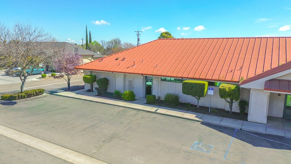 More Photos Of 222 I St, Los Banos Office For Lease
